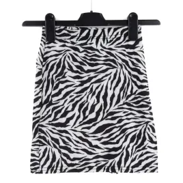 spodnica-damska-prettylittlething-bialo-czarna-32