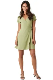 sukienka-kopertowa-na-kd-khaki-przed-kolano-kroki-rekaw-36