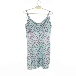 sukienka-damska-missguided-niebieska-mini-w-kwiaty-na-ramiaczkach-34