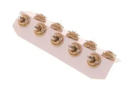 narva-zarowka-bax-12v-18w-84d-bezowy-z-cok-plast-10szt-brak-ece