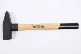 yato-mlotek-slusarski-800g