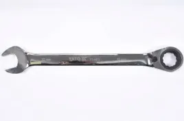 yato-klucz-plasko-oczkowy-32-mm-z-grzechotka