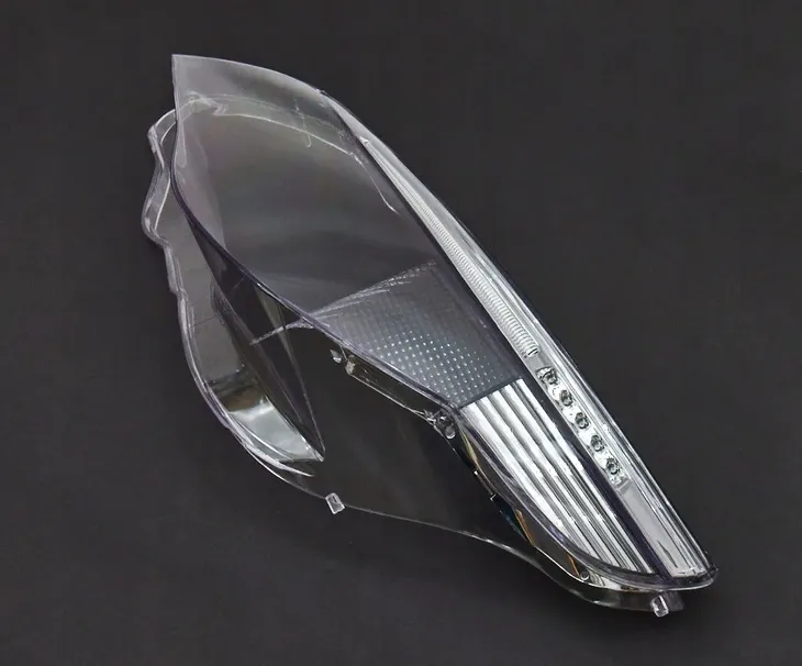 klosz-reflektorow-przednich-do-bmw-5-e60-e61-2003-2010-lewa-strona-zabudowy-lewa