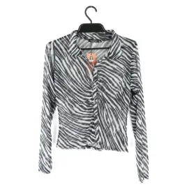 koszula-damska-boohoo-bialo-czarna-zebra-mgielka-dlugi-rekaw-40