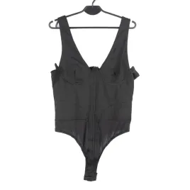 body-damskie-prettylittlething-czarne-ramiaczka-40