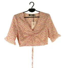 bluzka-damska-missguided-rozowa-krotka-crop-top-kwiatki-krotki-rekaw-36