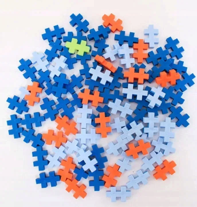 klocki-plus-plus-tuba-triceratops-100-elementow