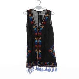 sukienka-damska-boohoo-czarna-mini-haft-fredzle-bez-rekawow-34
