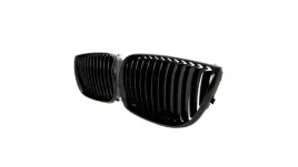 grill-bmw-1-e81-e82-e87-e88-pojedyncze-zeberka-gloss-black