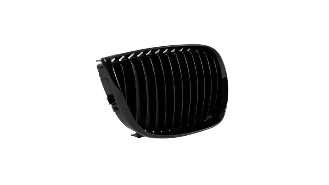 grill-bmw-1-e81-e82-e87-e88-pojedyncze-zeberka-gloss-black