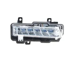 swiatla-do-jazdy-dziennej-do-mitsubishi-pajero-2015-2021-8312a020-prawa