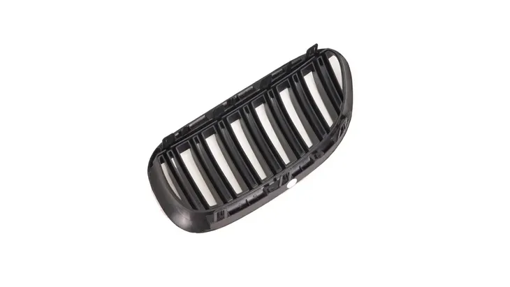 grill-bmw-6-e63-e64-podwojne-zeberka-gloss-black-producent-mtuning