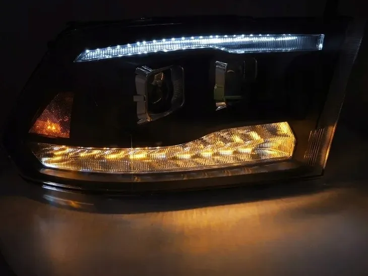 lampy-reflektory-black-led-do-dodge-ram-09-18-strona-zabudowy-lewe-prawe