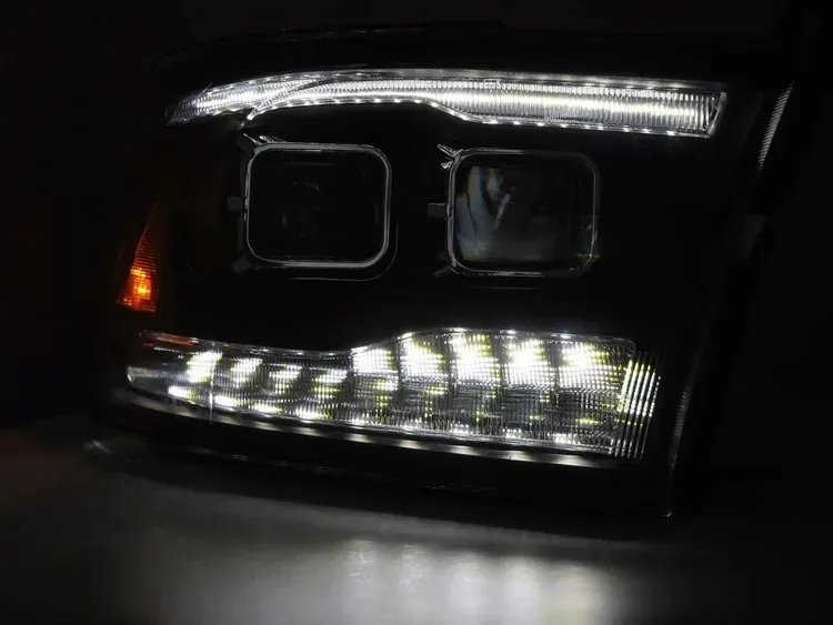 lampy-reflektory-black-led-do-dodge-ram-09-18