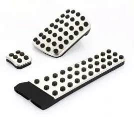 nakladki-na-pedaly-mercedes-automat