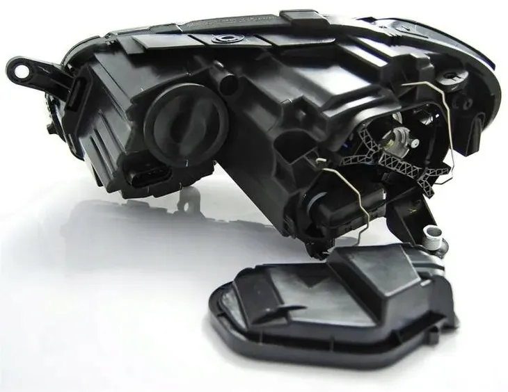 reflektory-przednie-vw-passat-b7-black-daylight-strona-zabudowy-lewe-prawe
