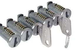 cruz-zamki-do-bagaznika-6-szt