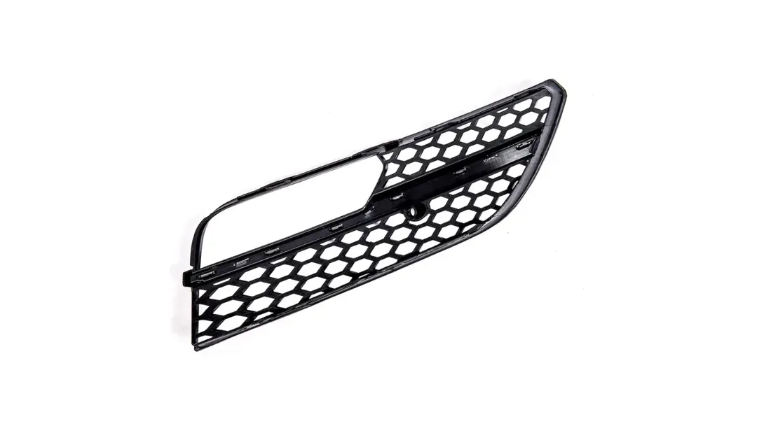 ramka-halogenow-audi-a3-8v-chrome-black