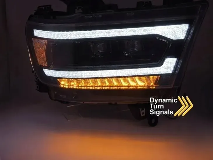 lampy-reflektory-full-led-black-do-dodge-ram-19-22-rodzaj-swiatel-mijania-led