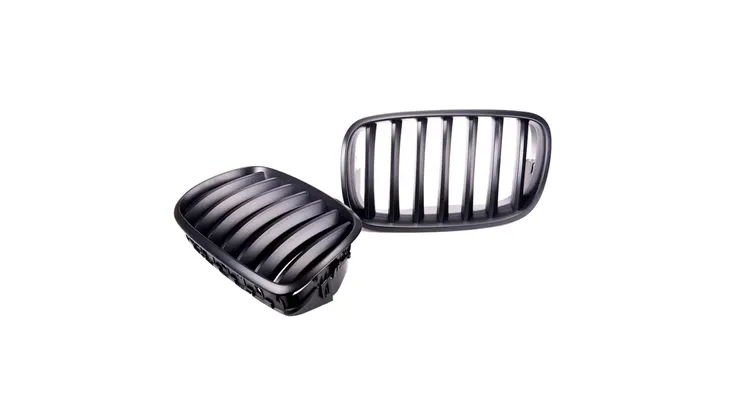 grill-bmw-x6-e71-e72-x5-e70-pojedyncze-zeberka-matt-black-stan-nowy