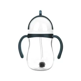 bidon-ze-slomka-i-odwaznkiem-akuku