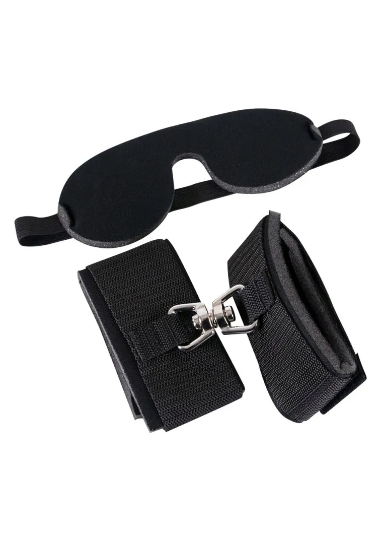 bad-kitty-blindfold-handcuffs