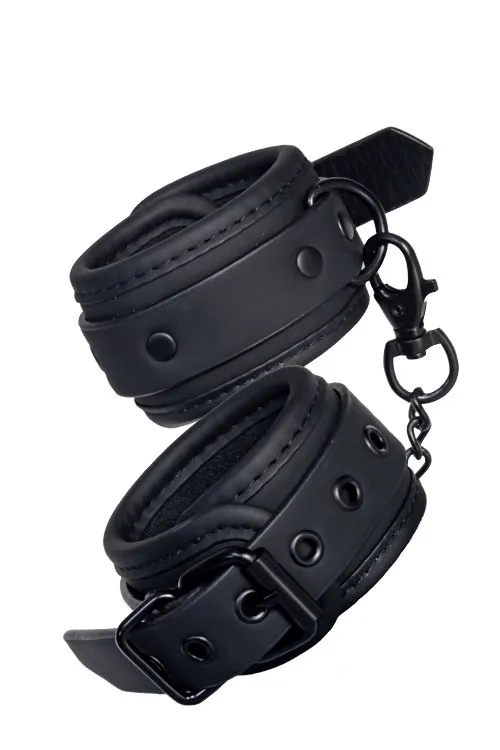 blaze-handcuff-black