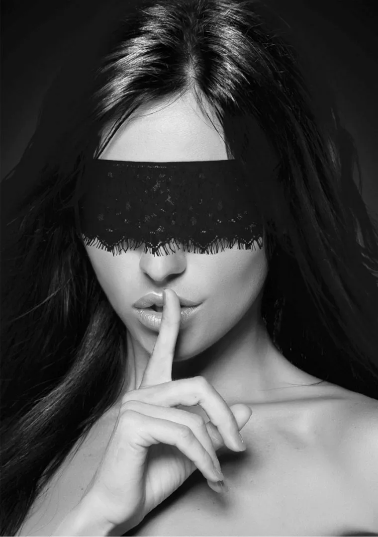 lace-mask-with-elastic-straps-marka-ouch