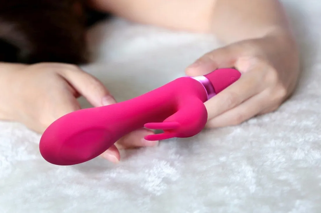 mira-spinning-g-spot-rabbit-pink