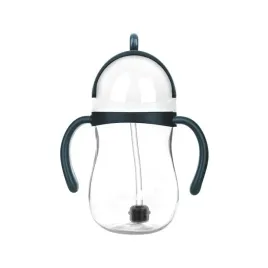 bidon-ze-slomka-i-odwaznkiem-akuku