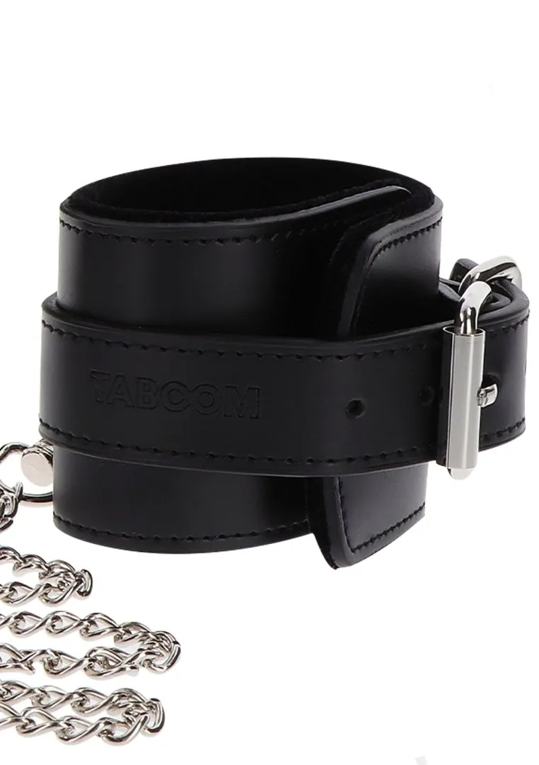 heavy-collar-and-wrist-cuffs-black