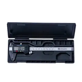 dokladna-suwmiarka-elektroniczna-ze-stali-nierdzewnej-cyfrowa-0-150mm-etui
