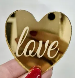 topper-na-tort-zlota-plexi-dekor-na-bok-tortu-kocham-cie-walentynki-love