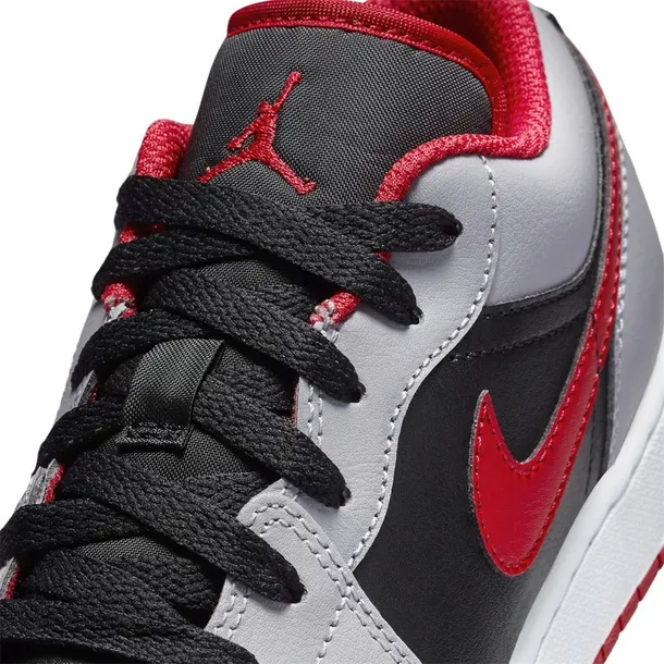 air-jordan-1-low-rozmiar-38-marka-nike