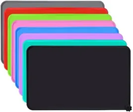 silikonowa-mata-do-karmienia-zwierzat-47-x-30cm-czarna-wodoodporna-mata