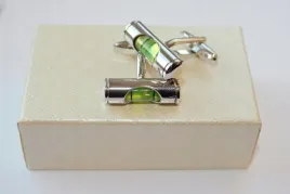 spinki-do-mankietow-exc-poziomica-poziomnica-pion