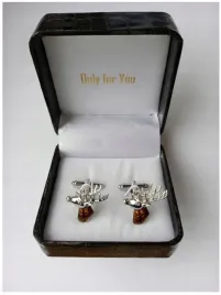 spinki-do-mankietow-dla-mysliwego-glowa-jelenia-jelen-z-porozem-pudelko