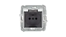 mini-gniazdo-bryzgoszczelne-z-u-ip44-z-przeslonami-klapka-dymna-biale-mgp