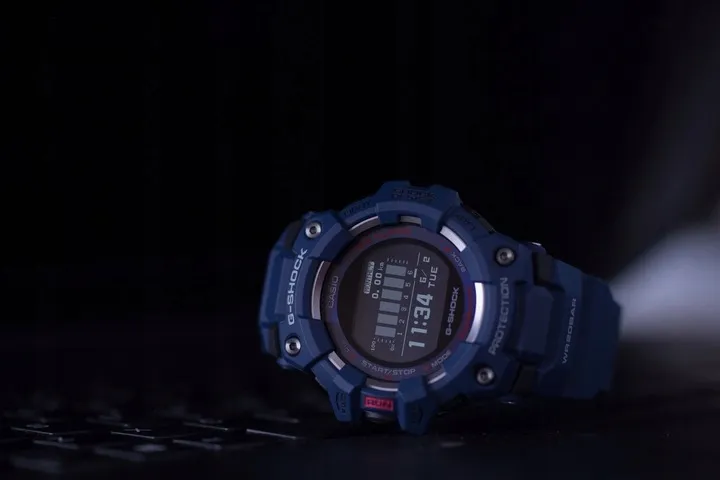 zegarek-casio-g-shock-g-squad-bluetooth-sync-step-tracker-casio-gbd-100-2er-marka-inna-marka