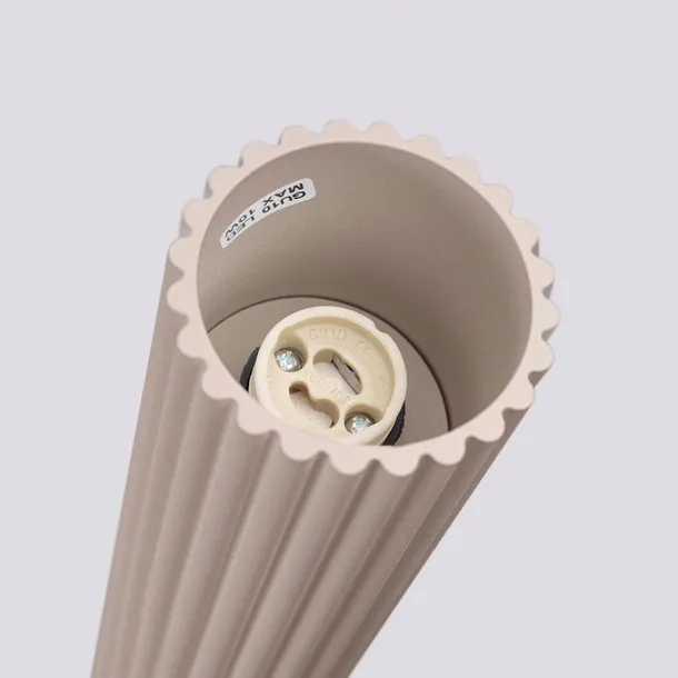 plafon-karbon-20-taupe-material-dominujacy-aluminium