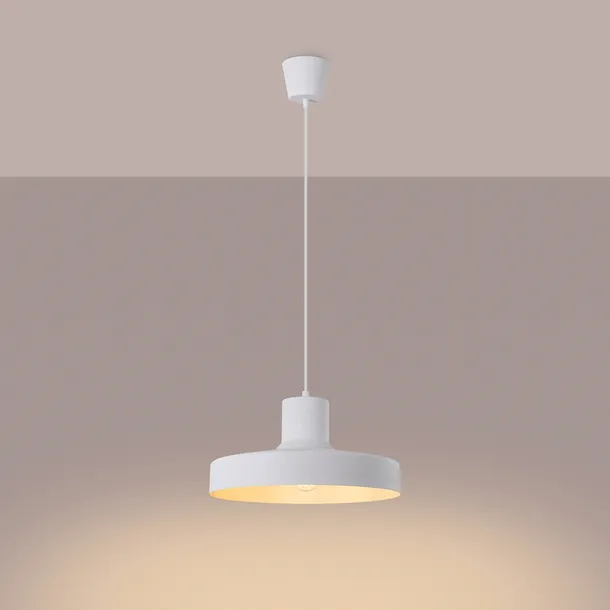 lampa-wiszaca-bilo-biala-pomieszczenie-jadalnia-kuchnia-salon-sypialnia