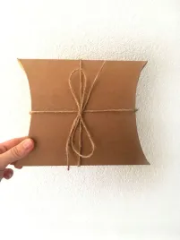 10-szt-pudelka-papierowe-pillow-poduszki-kraft-pudelko-na-prezenty-16x18cm