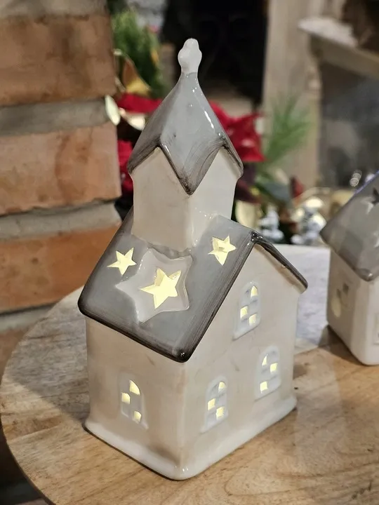 kosciol-ceramiczny-ozdoba-led