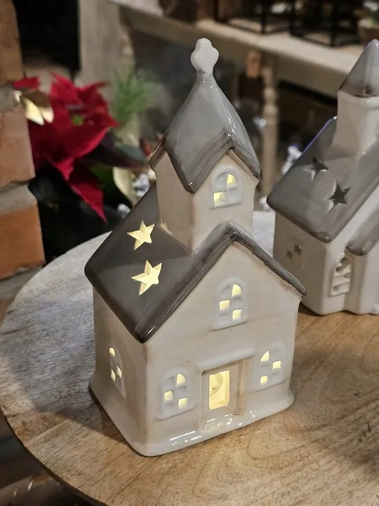 kosciol-ceramiczny-ozdoba-led