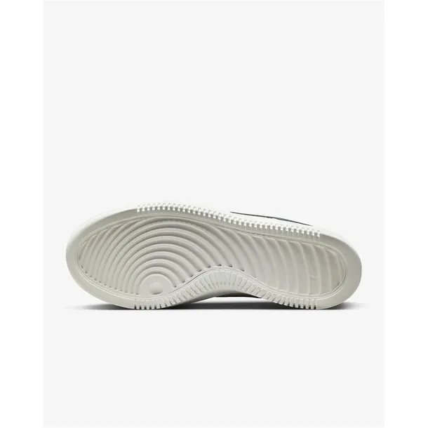 dm0113102-marka-nike