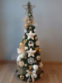 choinka-60-cm-ubrana-z-lampkami-led-stozek