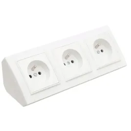 gniazdo-potrojne-meblowe-narozne-kuchenne-blatowe-biurkowe-biale-nablatowe