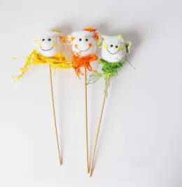 ozdoba-wielkanocna-baranek-na-patyku