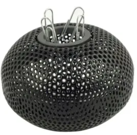 pojemnik-na-spinacze-biurowe-metalowy-z-magnesem-czarny-siatka