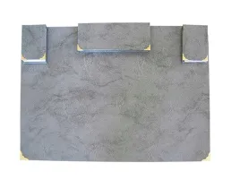 podklad-na-biurko-z-wyposazeniem-70x50-cm-popielaty
